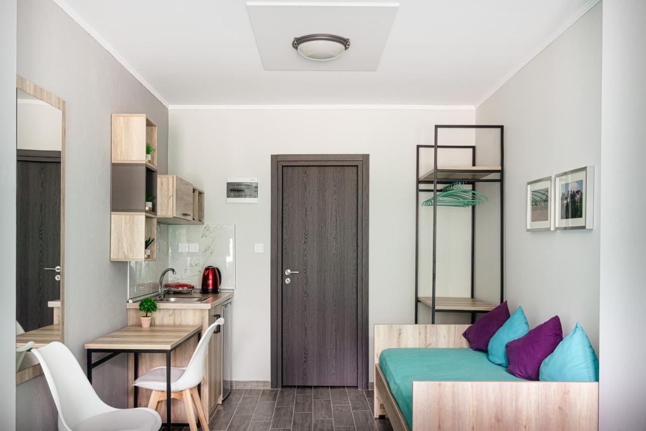 River Side Rooms Elassona Экстерьер фото