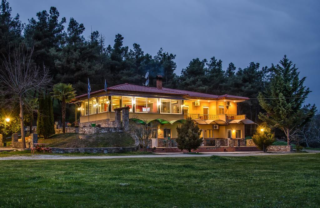 River Side Rooms Elassona Экстерьер фото