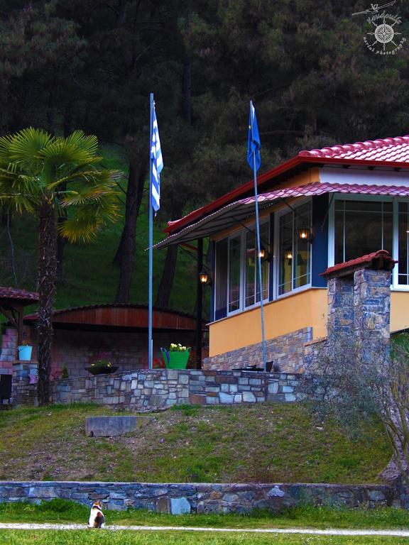 River Side Rooms Elassona Экстерьер фото