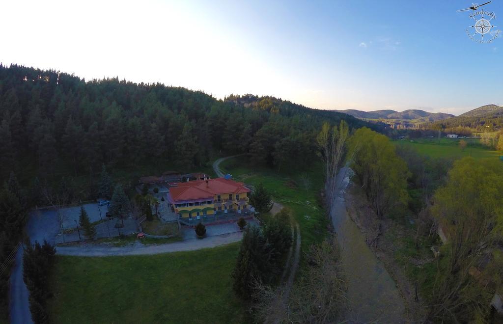 River Side Rooms Elassona Экстерьер фото
