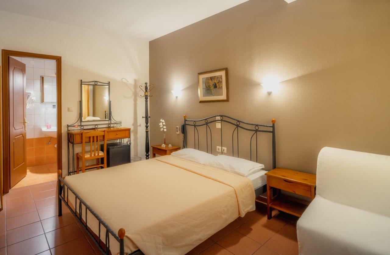 River Side Rooms Elassona Экстерьер фото